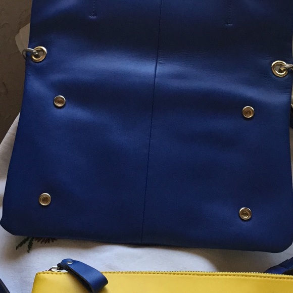 NWOT Leather Handbag in blue and yellow - Picture 4 of 7